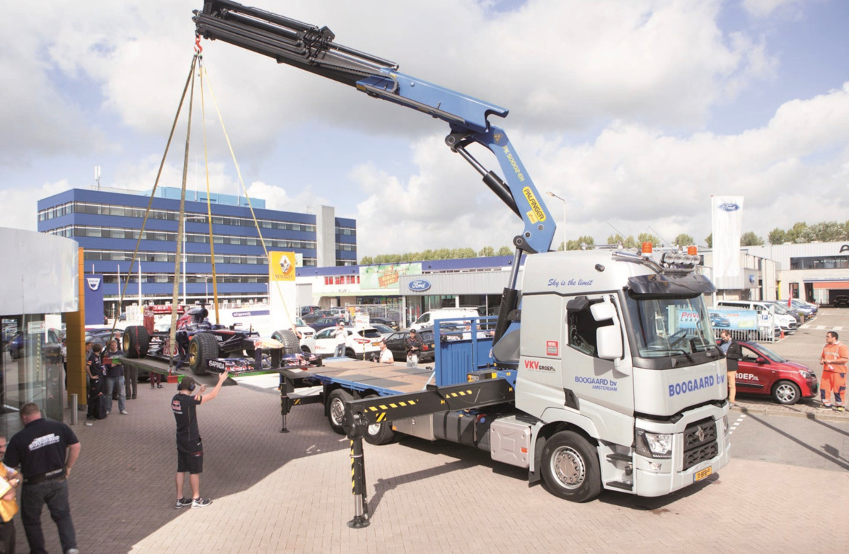 transportmaxverstappen16.jpg
